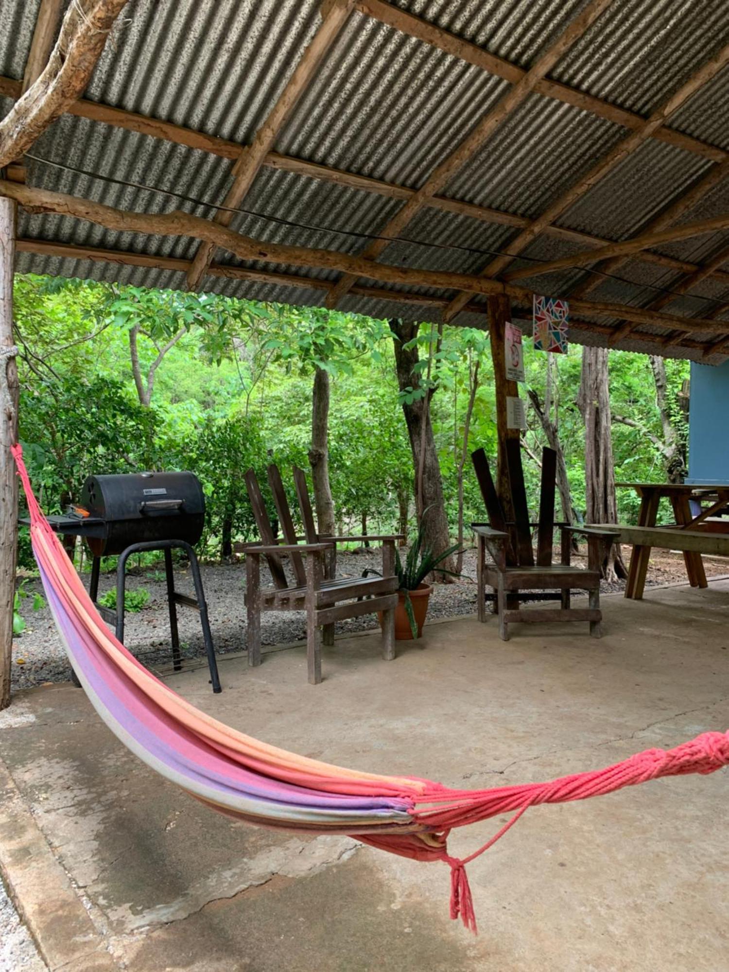 Nieves Surf Hostel And Camping Playa Avellana Exteriör bild